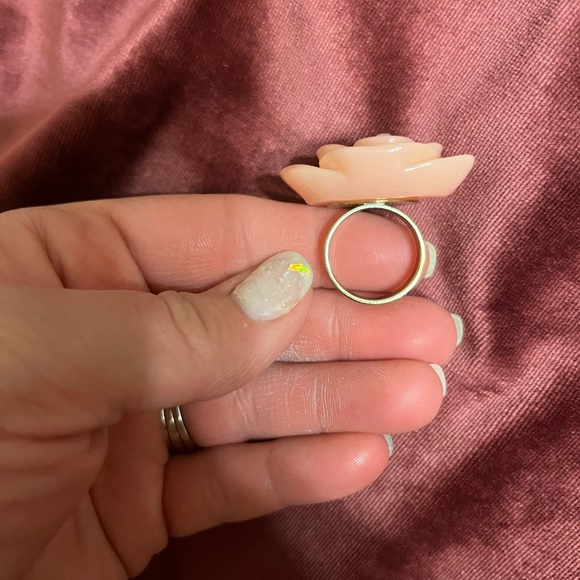 Nwt womens oversized peach flower ring - Picture 2 of 4